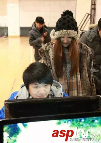 LOL解說蘇小妍 與第一ADC微笑的愛情故事