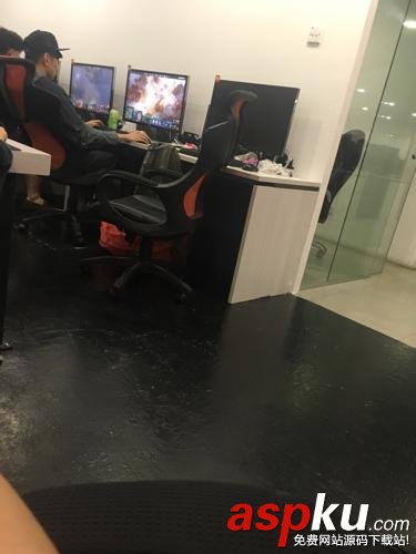 林俊杰,林俊杰玩什么游戲,林俊杰網吧