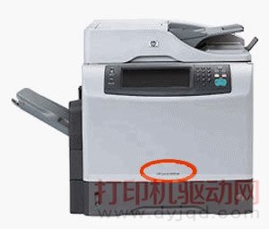 在中下方（正面）查找打印機型號