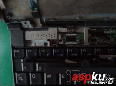 筆記本電腦,開機白屏