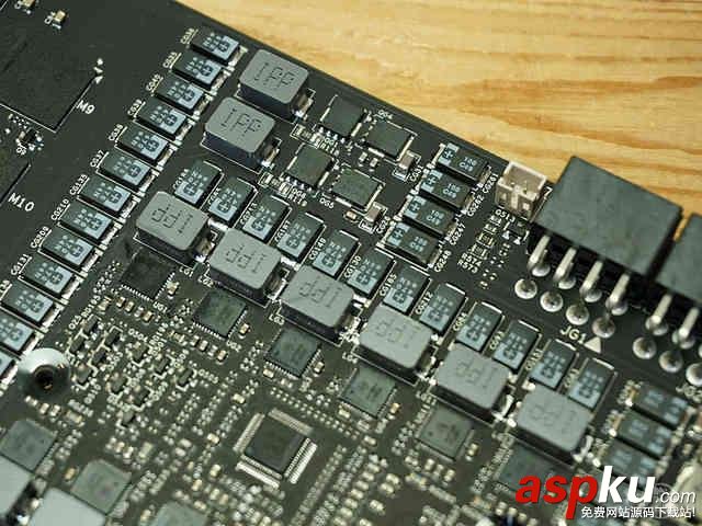七彩虹,980ti,顯卡,評測