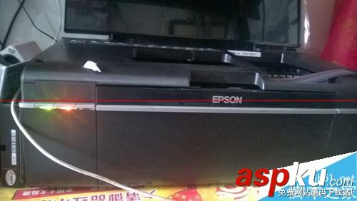 愛普生r330墨水燈亮,愛普生r330亮紅燈,r330墨水燈常亮,愛普生打