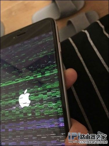 升級iOS8.2后藍屏該如何解決？
