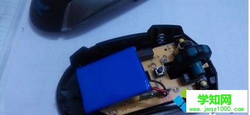 無線鼠標怎么拆開？一招拆開無線鼠標的方法