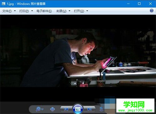 Win10系統照片查看器背景顏色怎么修改？