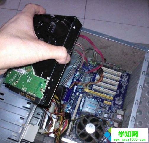 筆記本多久清理一次灰塵？筆記本清理灰塵的步驟
