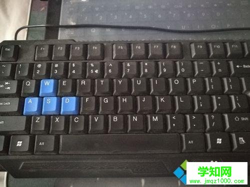 電腦數字鍵盤打不出數字怎么回事