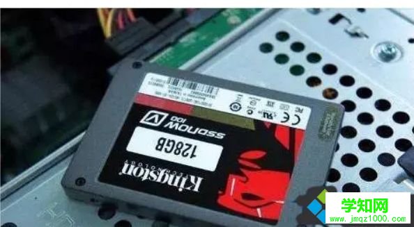 電腦安裝固態硬盤的詳細步驟3