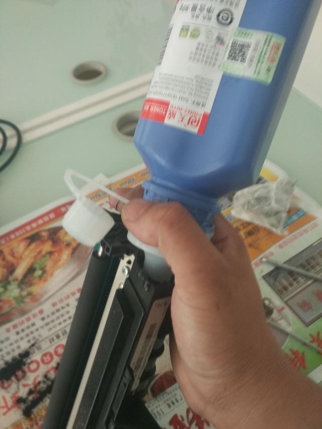 教你怎么給三星打印機加粉