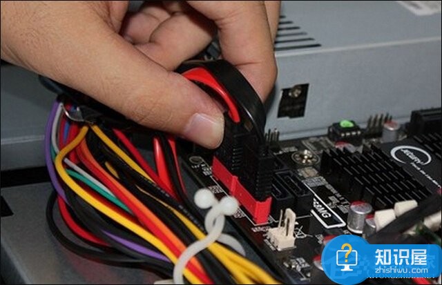 臺式機怎么安裝光驅 手工安裝光盤驅動器的圖文教程