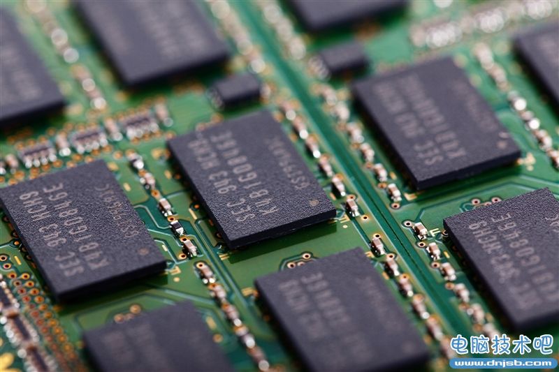 DDR4對比DDR3實測：完美的繼任者