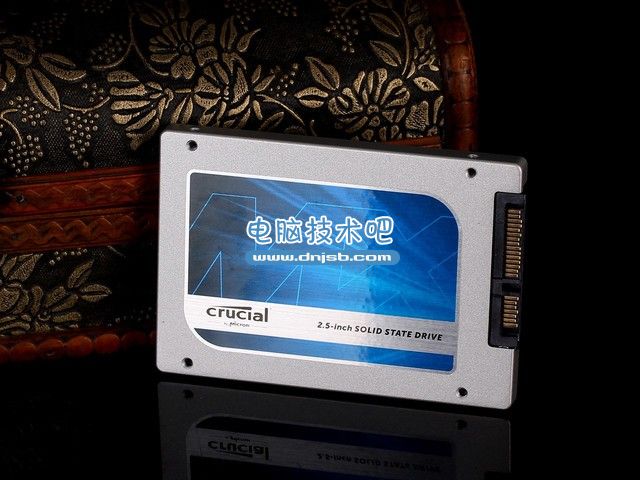 杰出入門作品 觀英睿達MX100 128G SSD