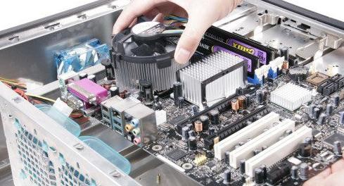 電腦怎么將主板安裝固定到機箱中 電腦主板安裝固定到機箱中的圖文教程