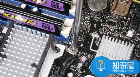電腦怎么將主板安裝固定到機箱中 電腦主板安裝固定到機箱中的圖文教程