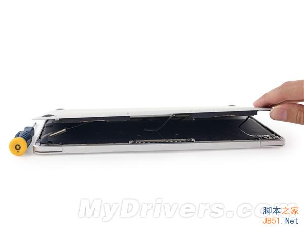 新MacBook完全拆解：蘋果太強大了