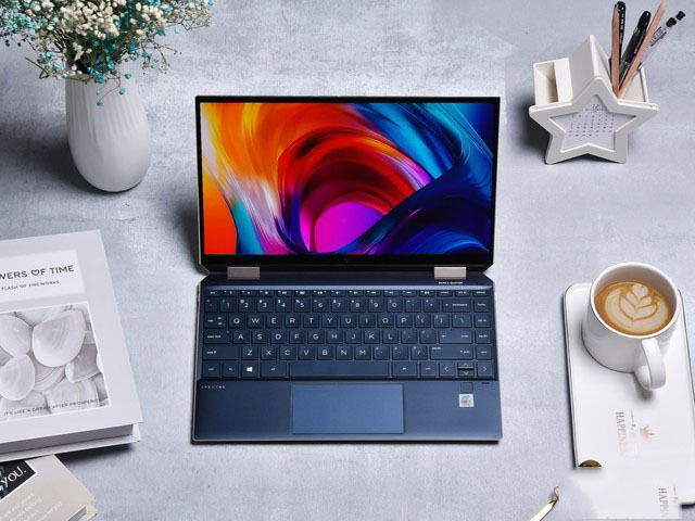 惠普發布英特爾移動超能版筆記本惠普Spectre x360變形本：重新定義高端PC體驗 