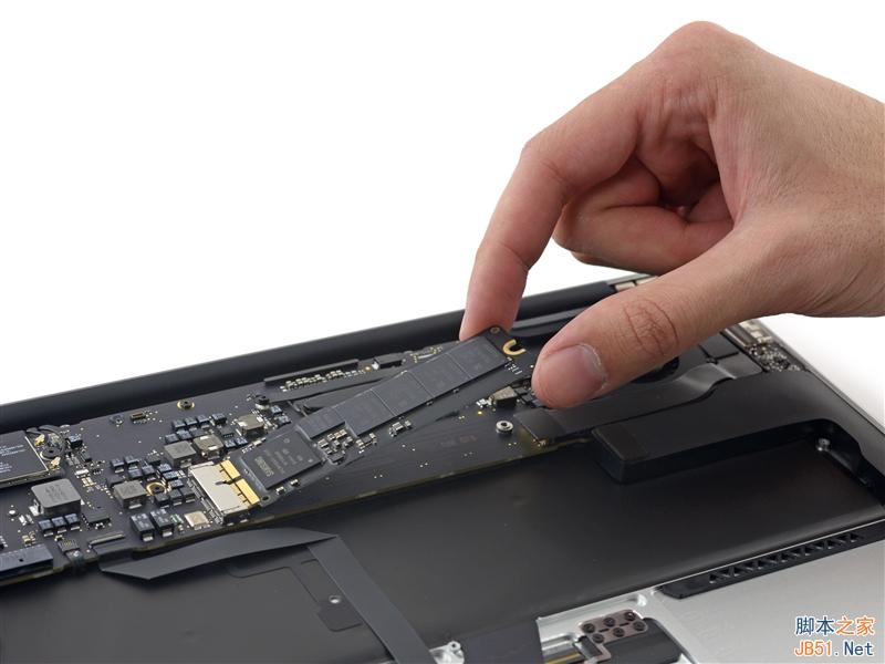 新MacBook Air完全拆解：偷懶最高境界！