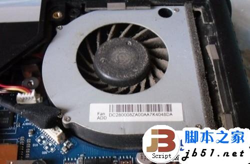 筆記本玩英雄聯盟卡是什么原因