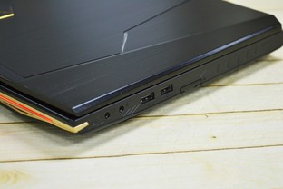 機械鍵盤！機械革命深海泰坦X7Ti-S評測 