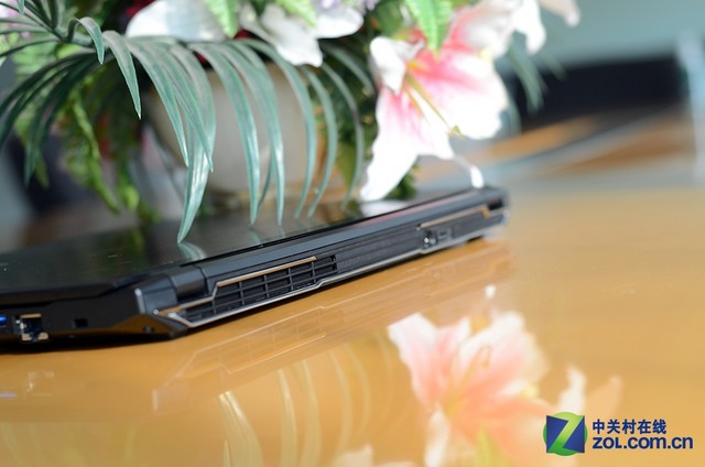 GTX970M性能倍增 神舟戰神Z7游戲本首測 