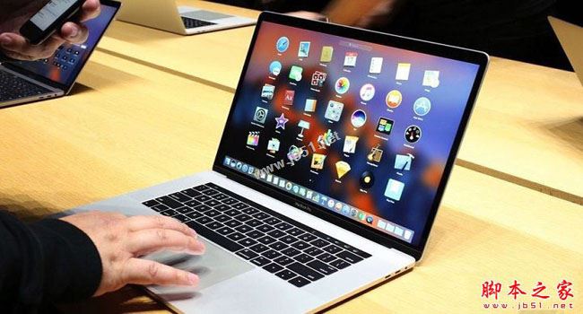MacBook Pro有幾種顏色 蘋果全新MacBook Pro銀色和太空灰色哪個顏色好看