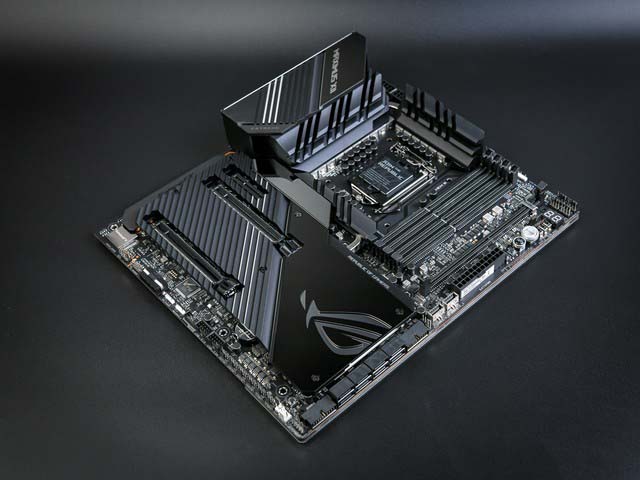 Z490主板首測 對比上代提升了什么？ 
