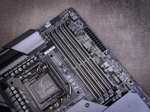 技嘉Z490首測 