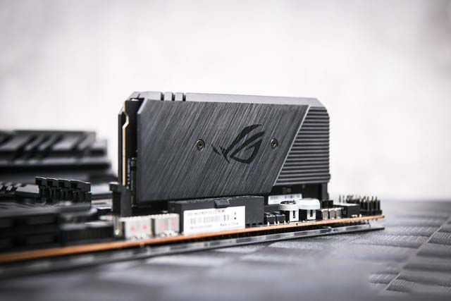 Z490主板首測 對比上代提升了什么？ 