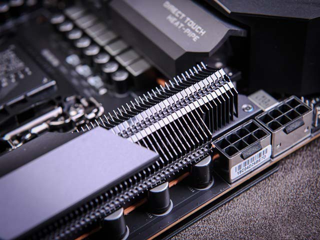 技嘉Z490首測 
