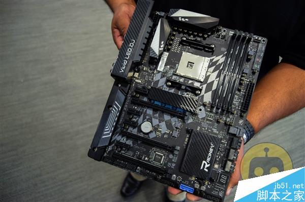 AMD Ryzen+映泰X370主板平臺成功點亮！液氮-29度伺候……