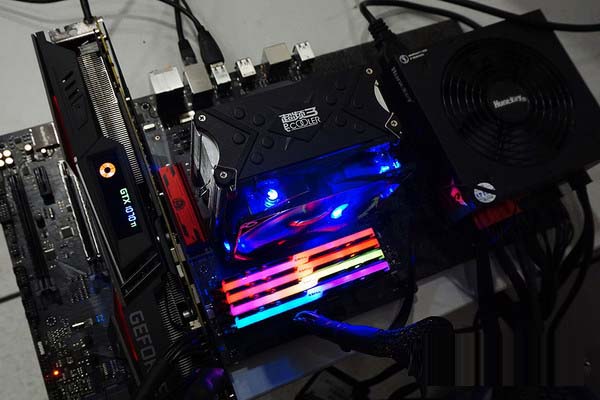i5 7500和i3 8100哪個好 i3-8100對比i5-7500評測