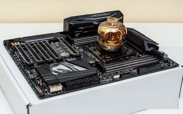 AMD 1950X和i9 7900X哪個好？AI最強1950X與7900X對比評測