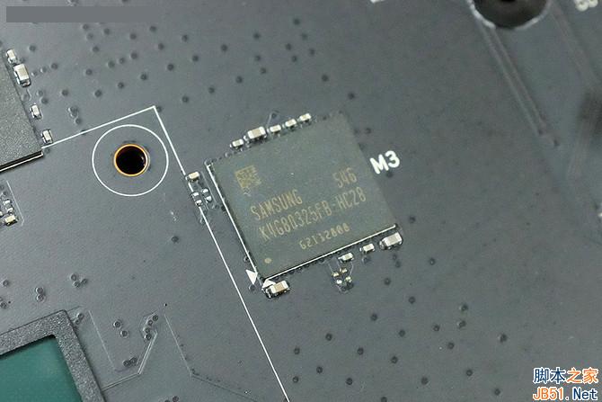 拆解：PCB、散熱器黑化處理 3+1相供電