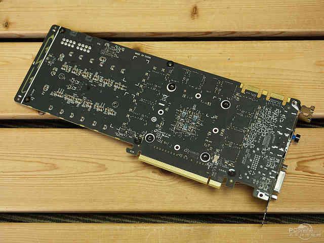 戰神實力你敢接招？七彩虹980ti TOP評測