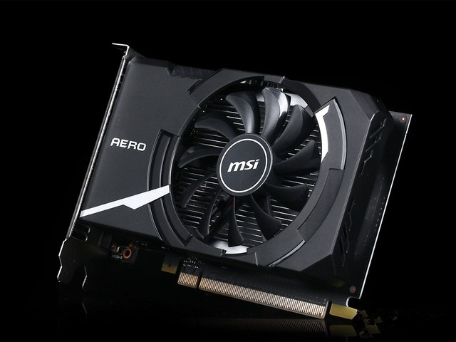 烤機只有43℃ 微星GT 1030 Aero ITX評測 