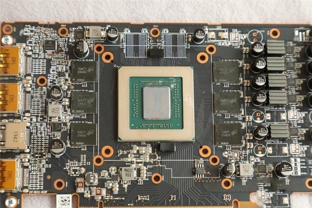5600XT 14Gbps新版首測 AMD又來了一發良心升級 