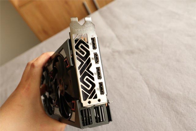 5600XT 14Gbps新版首測 AMD又來了一發良心升級 