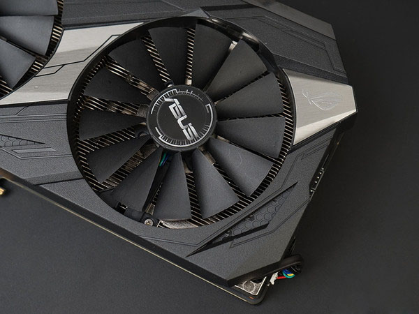 華碩GTX1080Ti海神評測