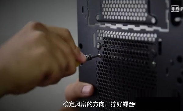 水冷顯卡怎么安裝？一體式水冷顯卡安裝教程
