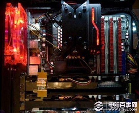 酷炫的機箱內 只有硬盤還是“老樣子”