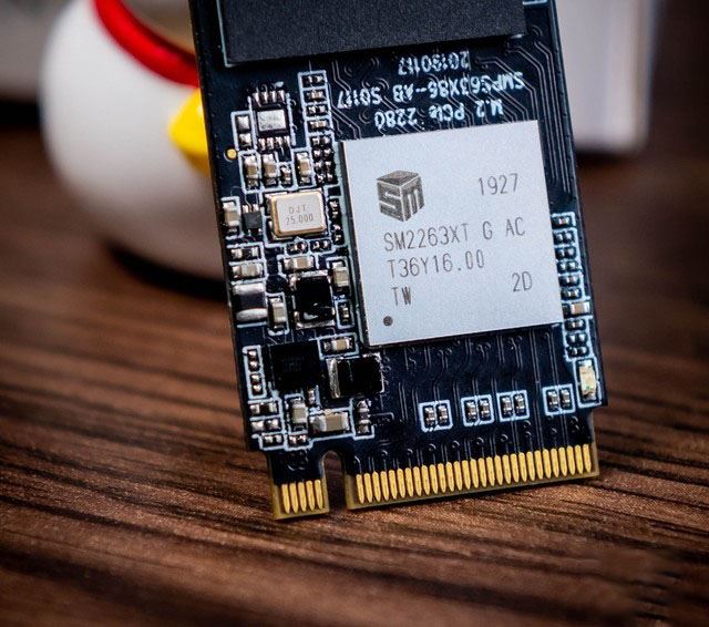 科賦CRAS C710 M.2固態硬盤評測：經典再升級 