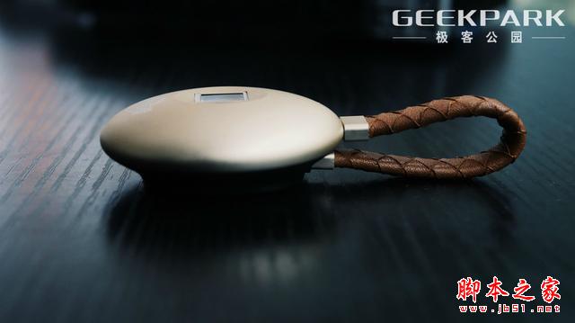 這款指紋加密的 U 盤到底靠不靠譜