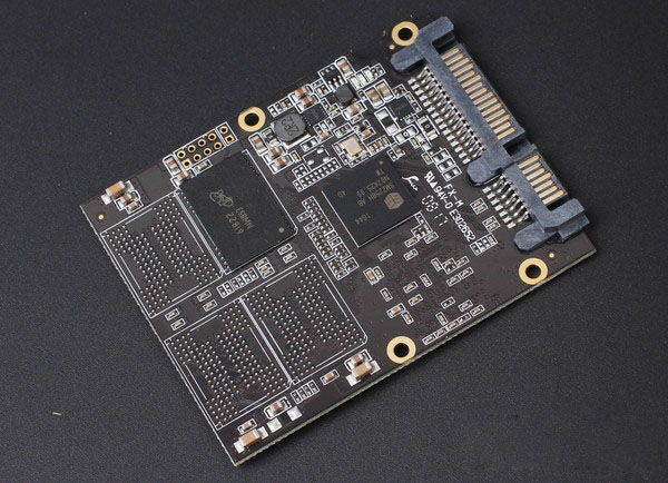 為游戲玩家而生 金速G-One 256GB SSD評測