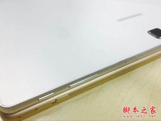 iPad Pro和三星Galaxy TabPro s哪個好？三星Galaxy TabPro S和iPad Pro區別對比評測