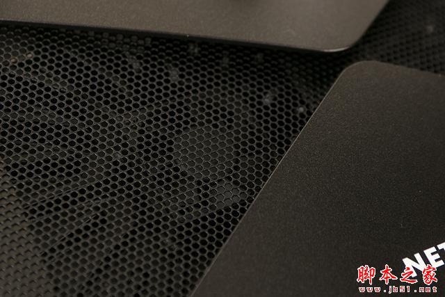 最快路由 網件r9000拆機