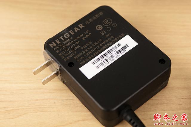 最快路由 網件r9000拆機