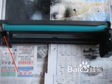 惠普1000激光打印機硒鼓怎么加粉