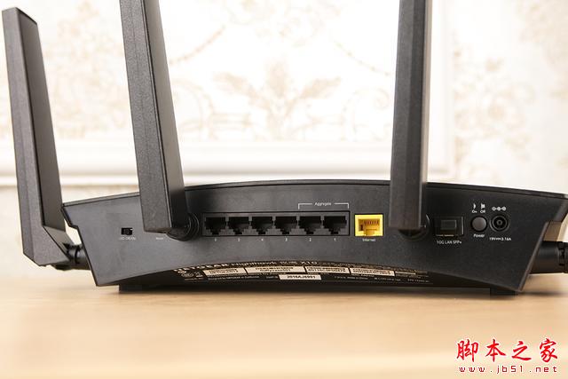 最快路由 網件r9000拆機