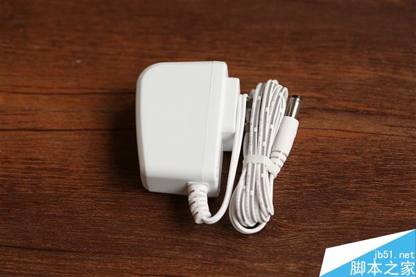 99元！小米路由器3C開箱圖賞：外置四天線
