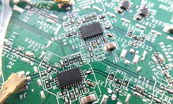 路由器怎么拆？斐訊K2路由器拆機圖解